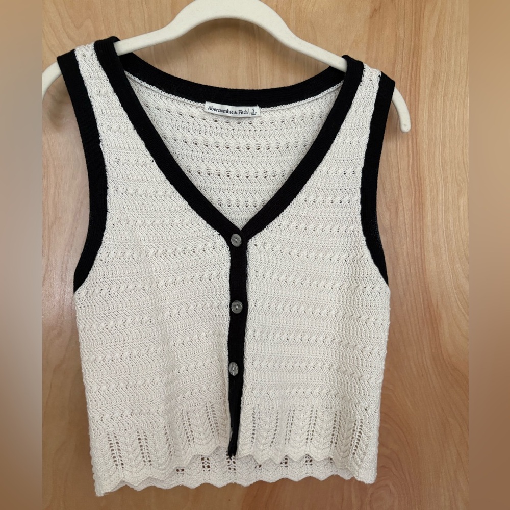 Abercrombie & Fitch Black and White Knit Tank Top